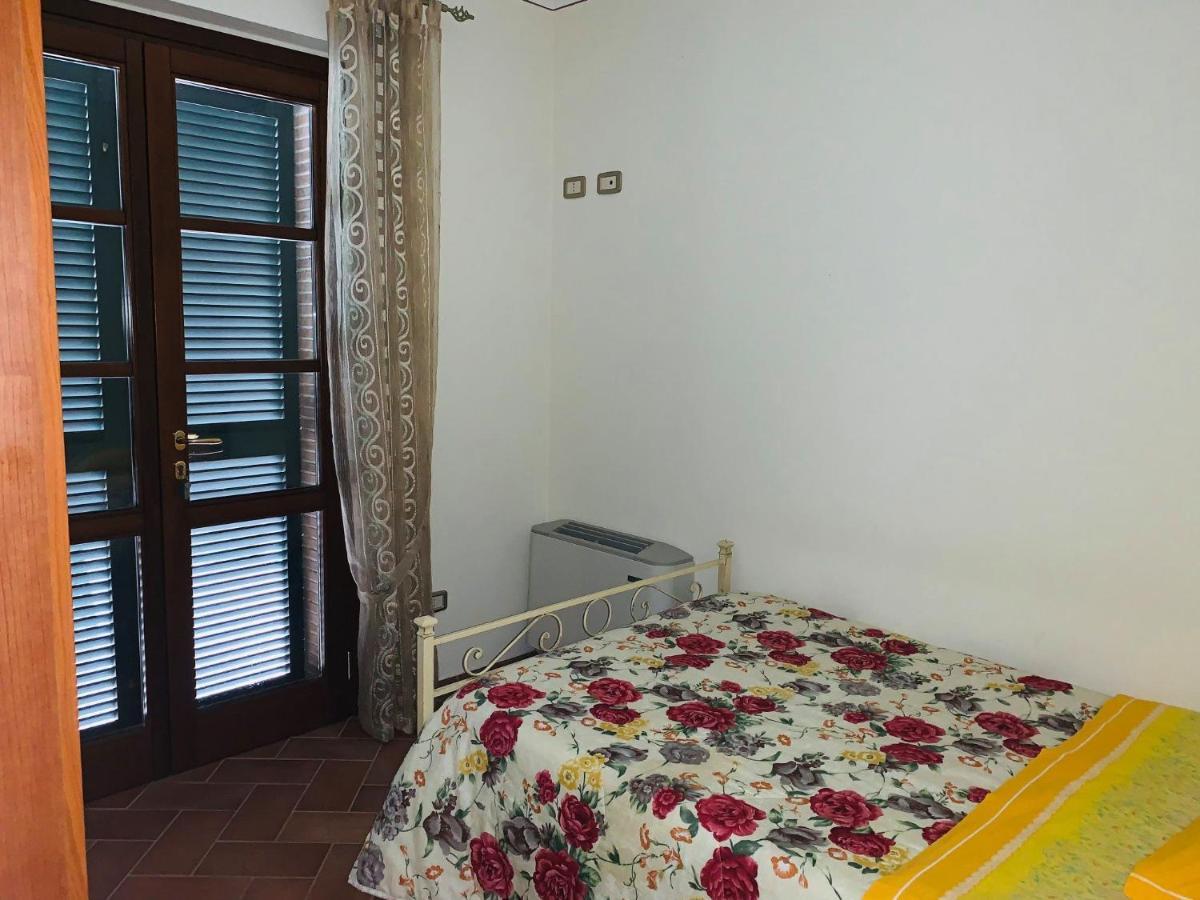 8380 Agriturismo L'Oleandro モンテメラノ エクステリア 写真