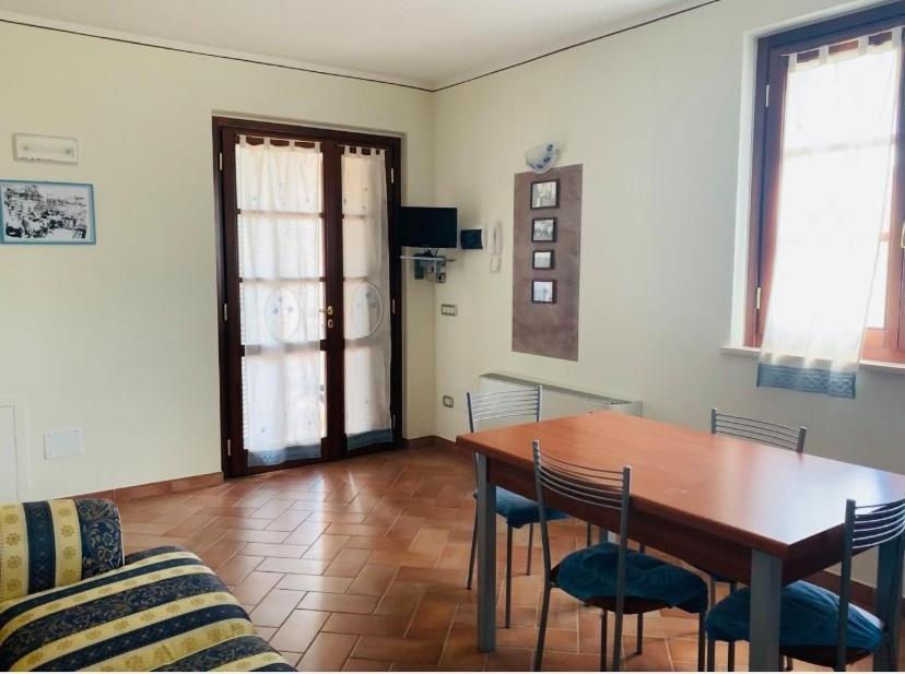 8380 Agriturismo L'Oleandro モンテメラノ エクステリア 写真