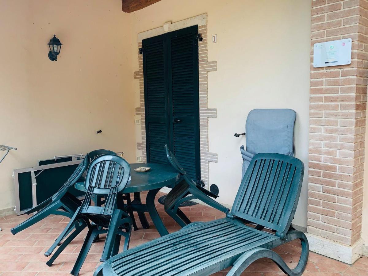 8380 Agriturismo L'Oleandro モンテメラノ エクステリア 写真